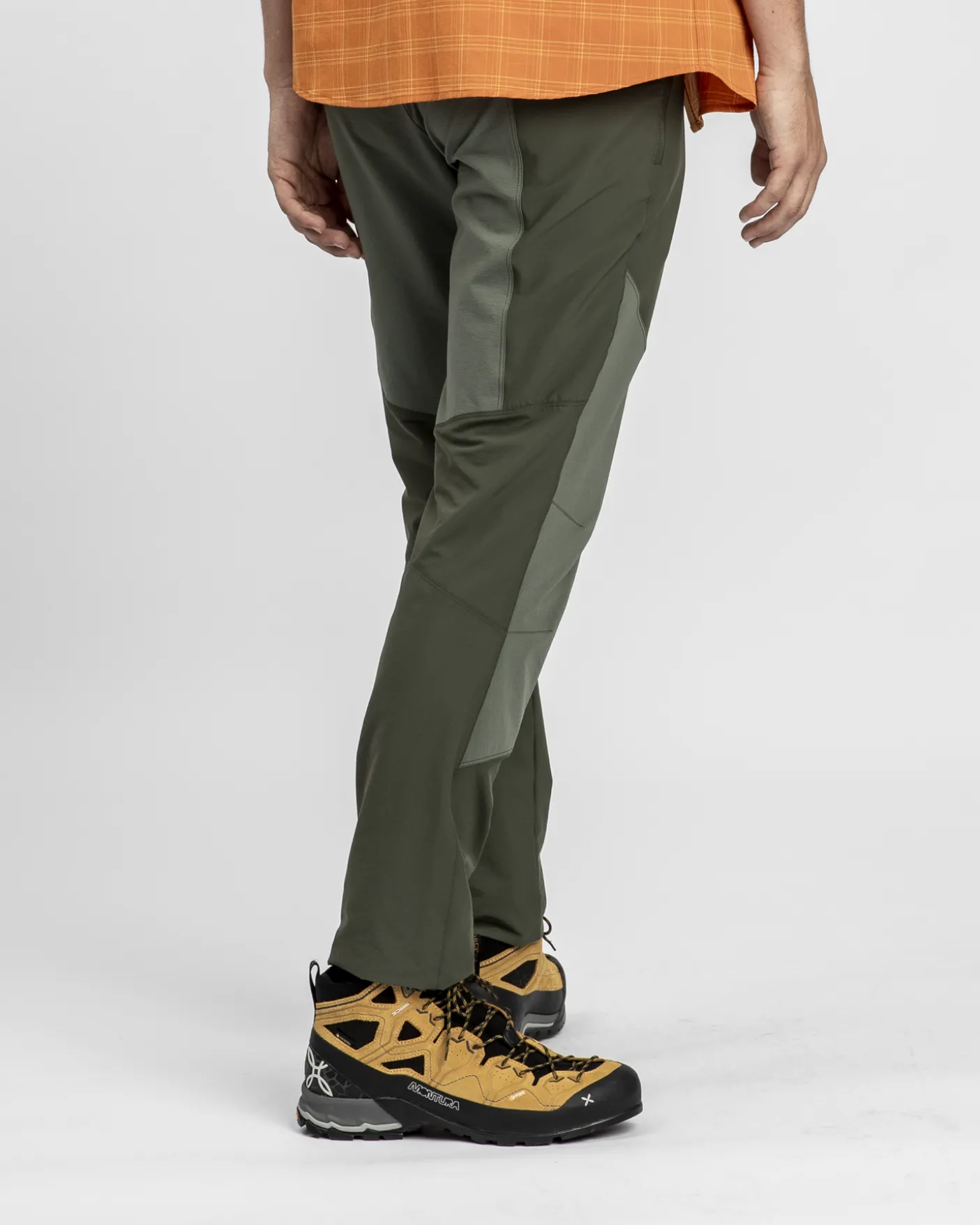MOUNTAIN TREK PANTS