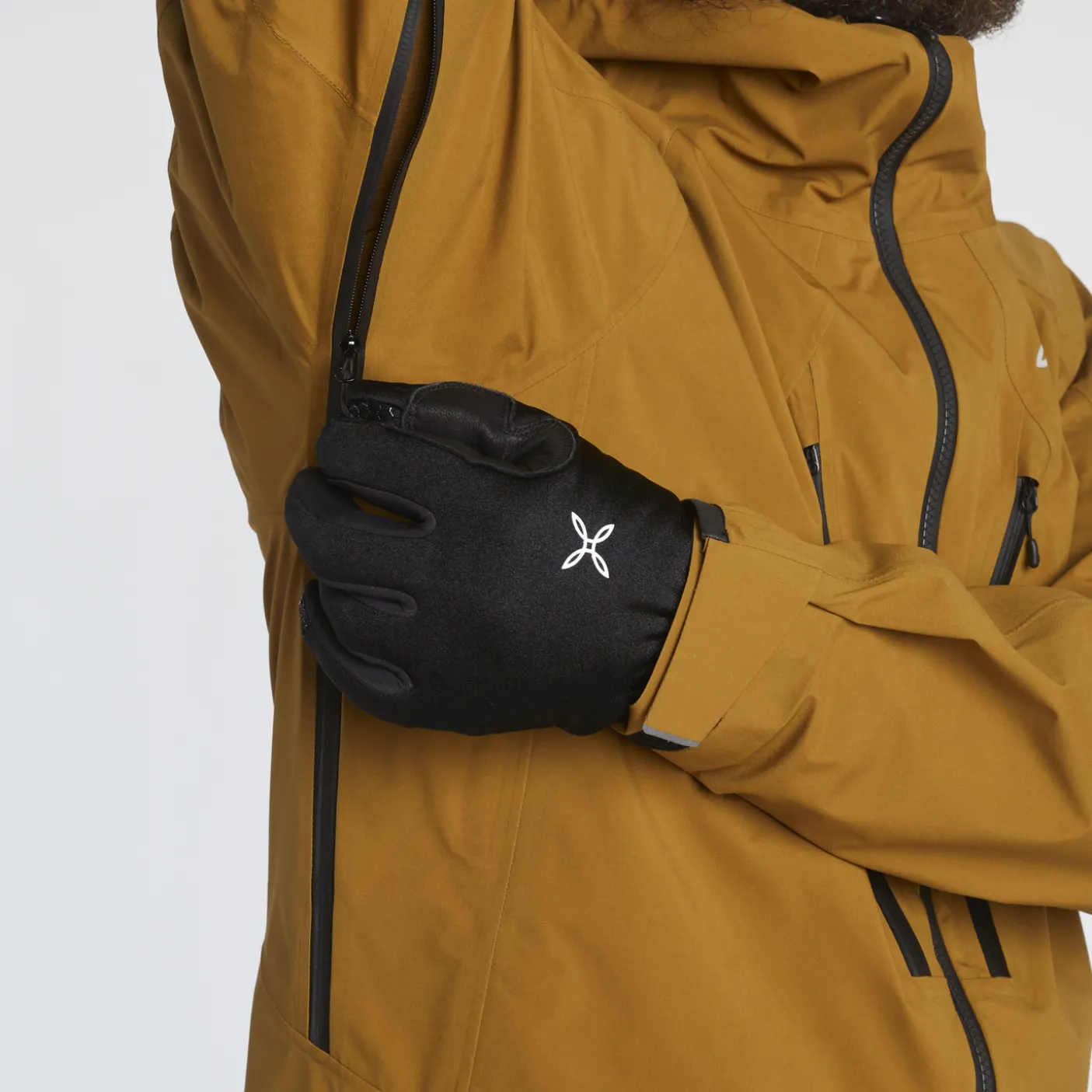 REACTIVE JACKET