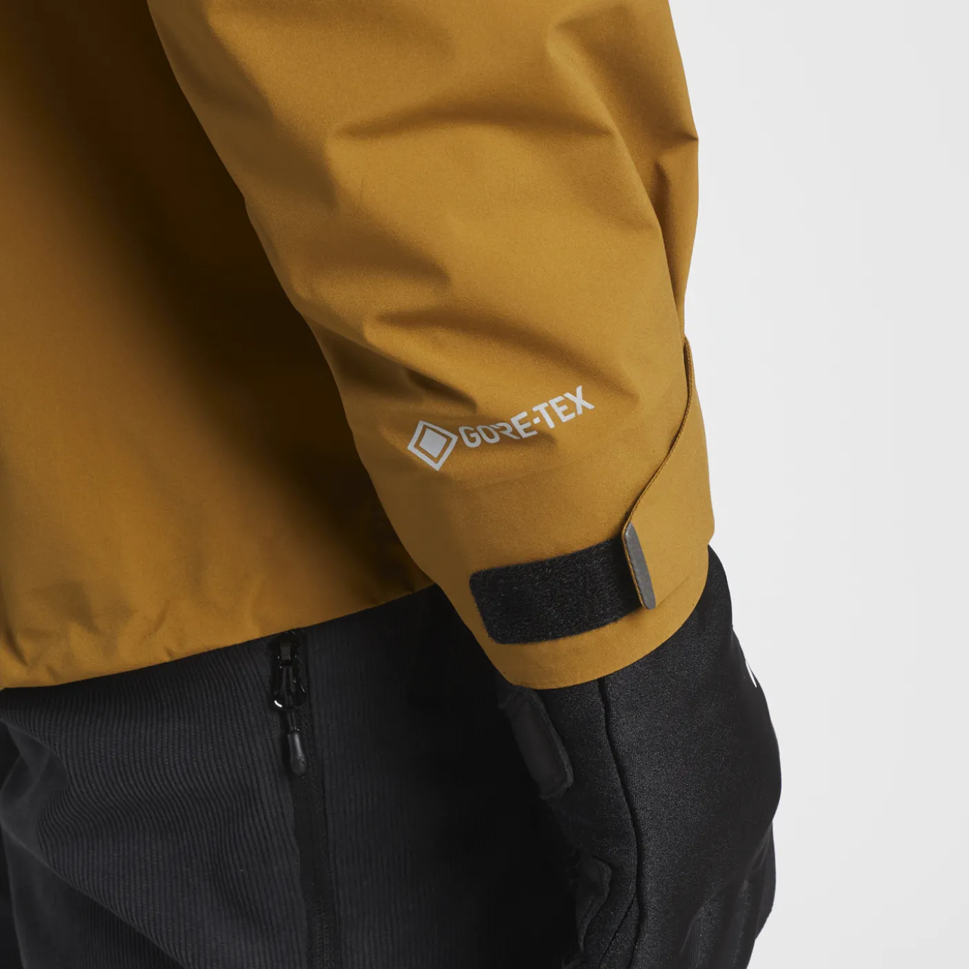REACTIVE JACKET