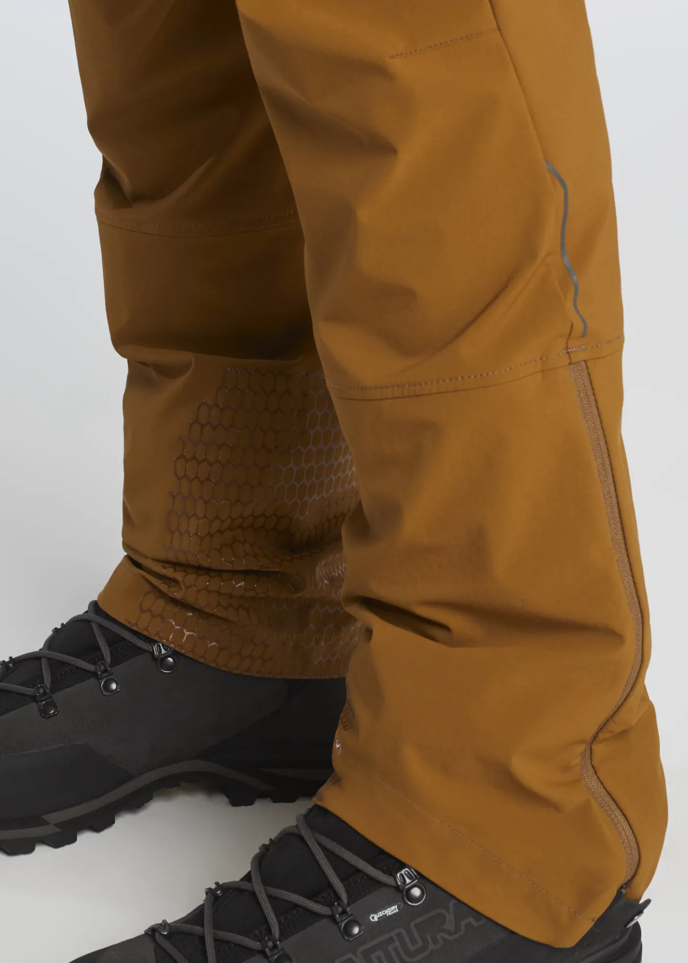 TRACE LIGHT PANTS